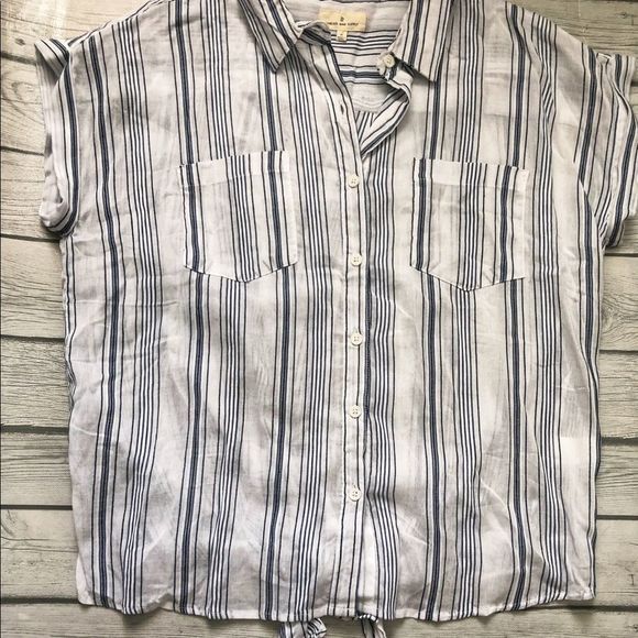 Thread and Supply button down top- medium - Picture 4 of 9